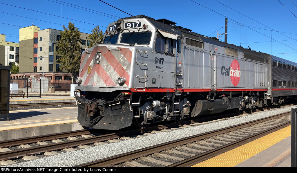 Caltrain 917 on #233 Northbound